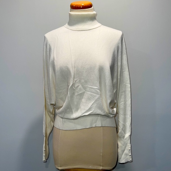 Beautiful dolman sleeve sweater, winter white, medium - Picture 1 of 11